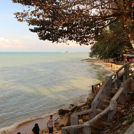 NEW SEAVIEW Cozy Modern Beach House Tanjung Bungah  Exterior foto