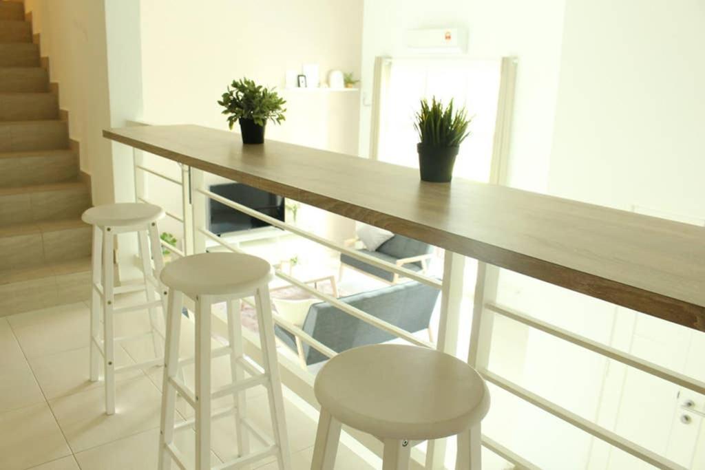 NEW SEAVIEW Cozy Modern Beach House Tanjung Bungah  Exterior foto